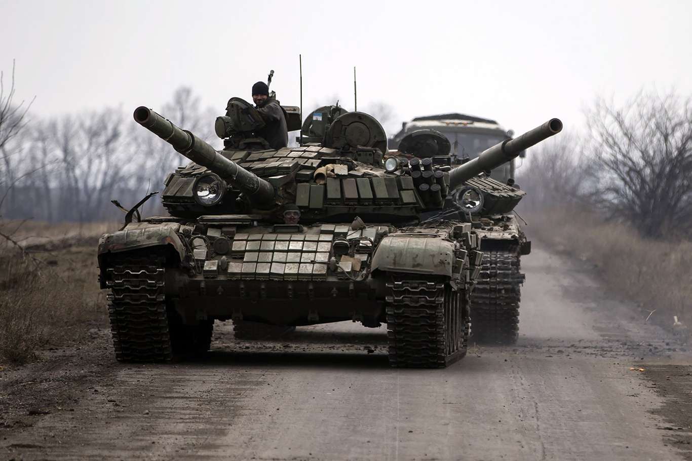 Rus tankları Kiev'e girdi: Dış mahallelerde çatışmalar sürüyor Rus tankları Kiev'e girdi: Dış mahallelerde çatışmalar sürüyor